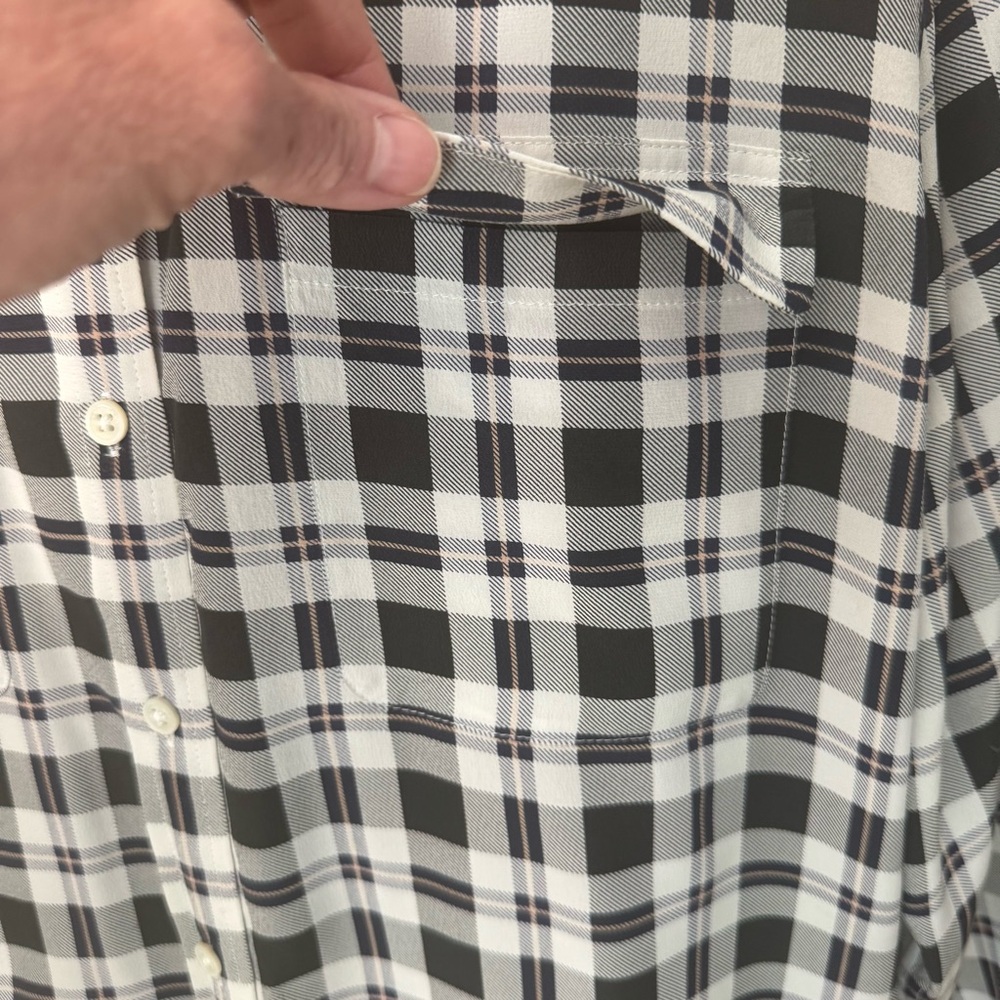EQUIPMENT Femme Signature 100% Silk Plaid Blouse Button Front Gray Size Large - Picture 8 of 16